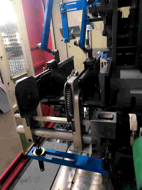 EtherCAT Servo Control Bonnell Çeşme Yatak Çekirdek Üretim Makinesi 90-100 Çeşme/dakikaya